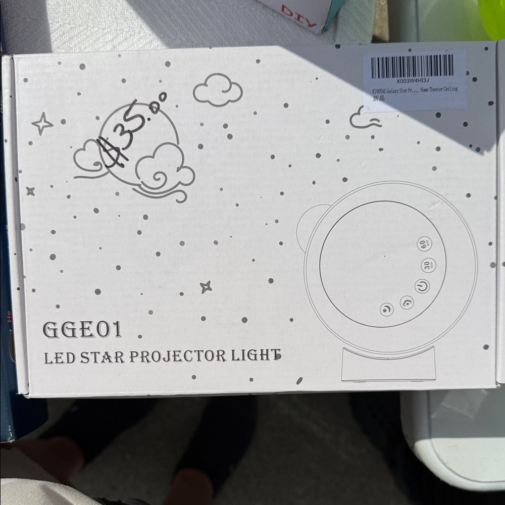 GGE01 LED Star Projector Light - White